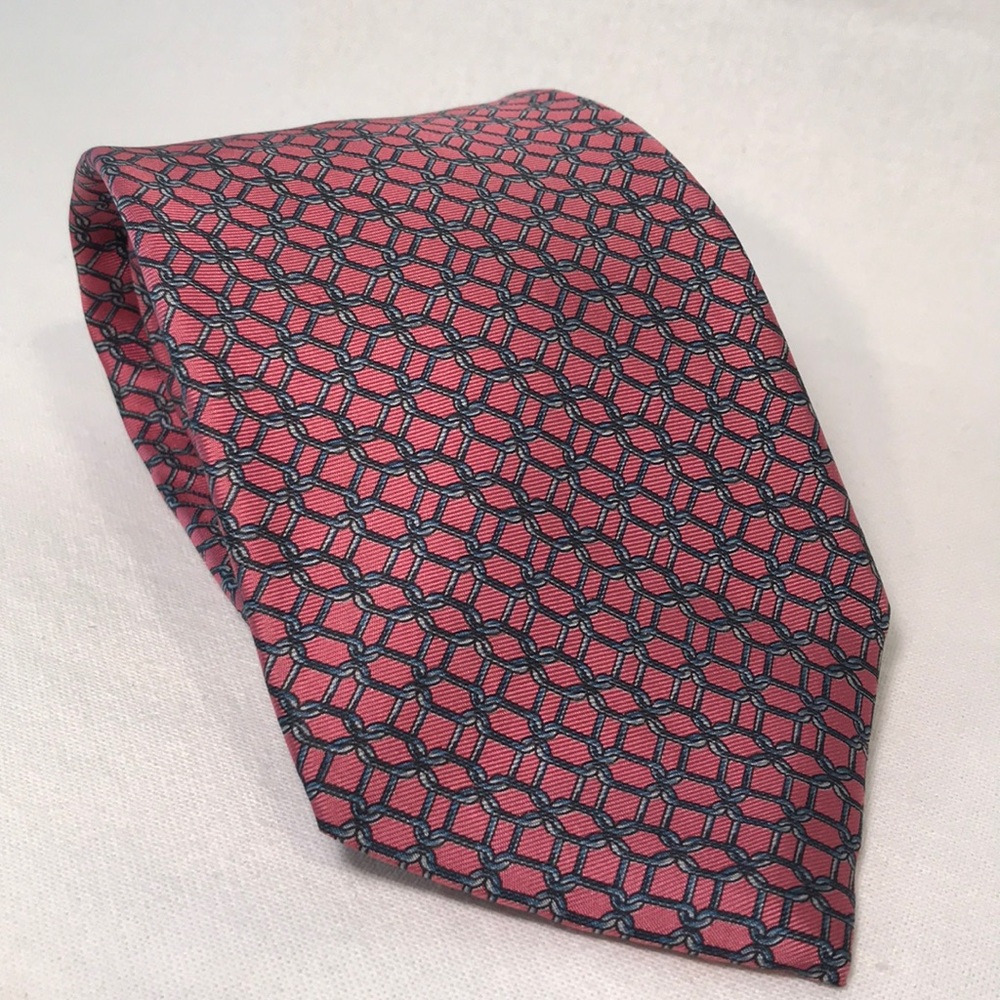 Burt Pulitzer chain printed silk tie.